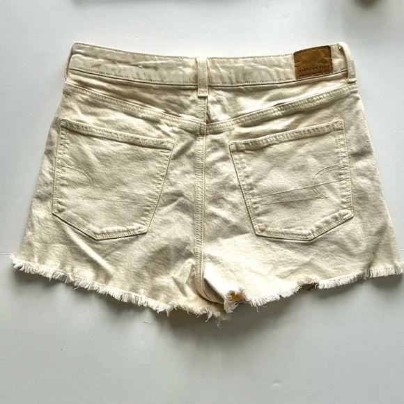 🍒American Eagle Women’s Stretch Jean Shorts. Cream. Size: 8 - Picture 2 of 9
